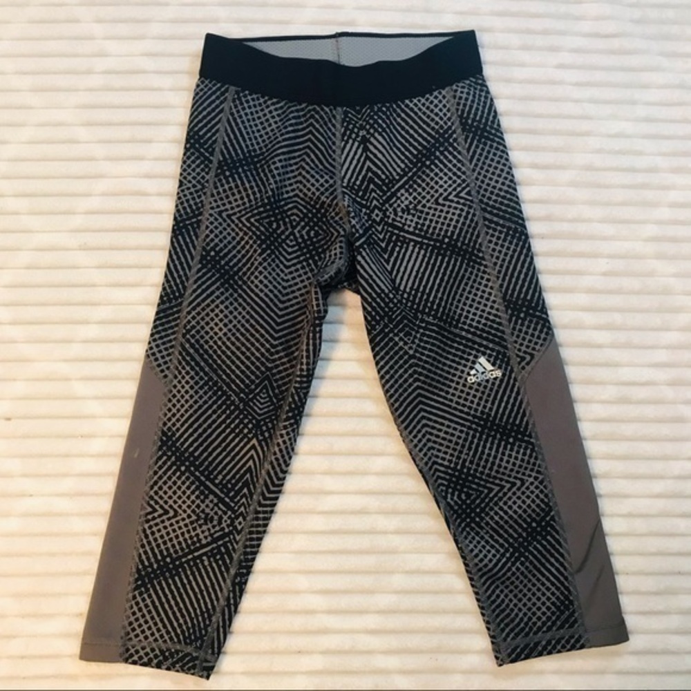 Adidas Tech ClimaLite Compression Crop Running Tights Capri Size Small